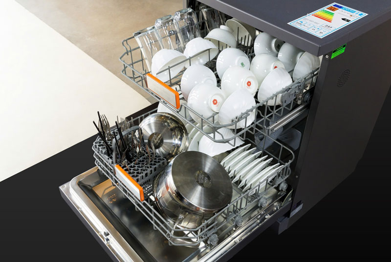 Bước 4: Xếp bát đĩa