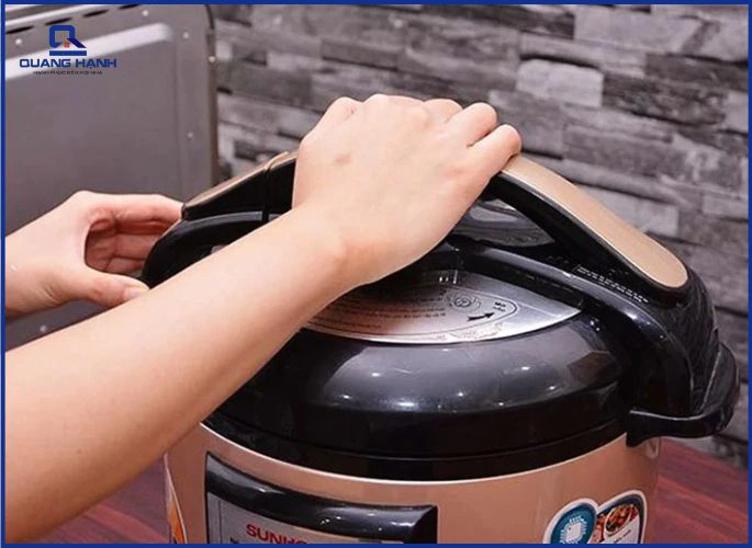 Cách xử lý chung khi nồi áp suất điện không mở được nắp