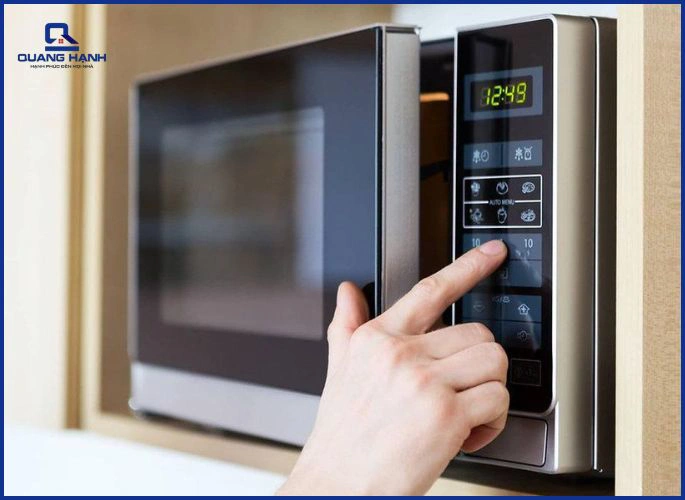Nấu cơm bằng lò vi sóng bao lâu?