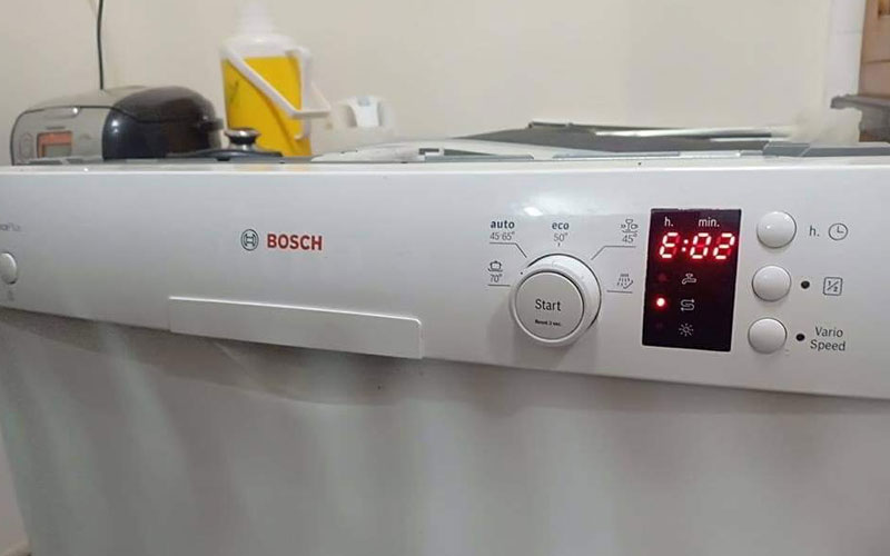 Máy rửa báo lỗi E02