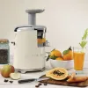 Ép chậm smeg màu kem SJF01