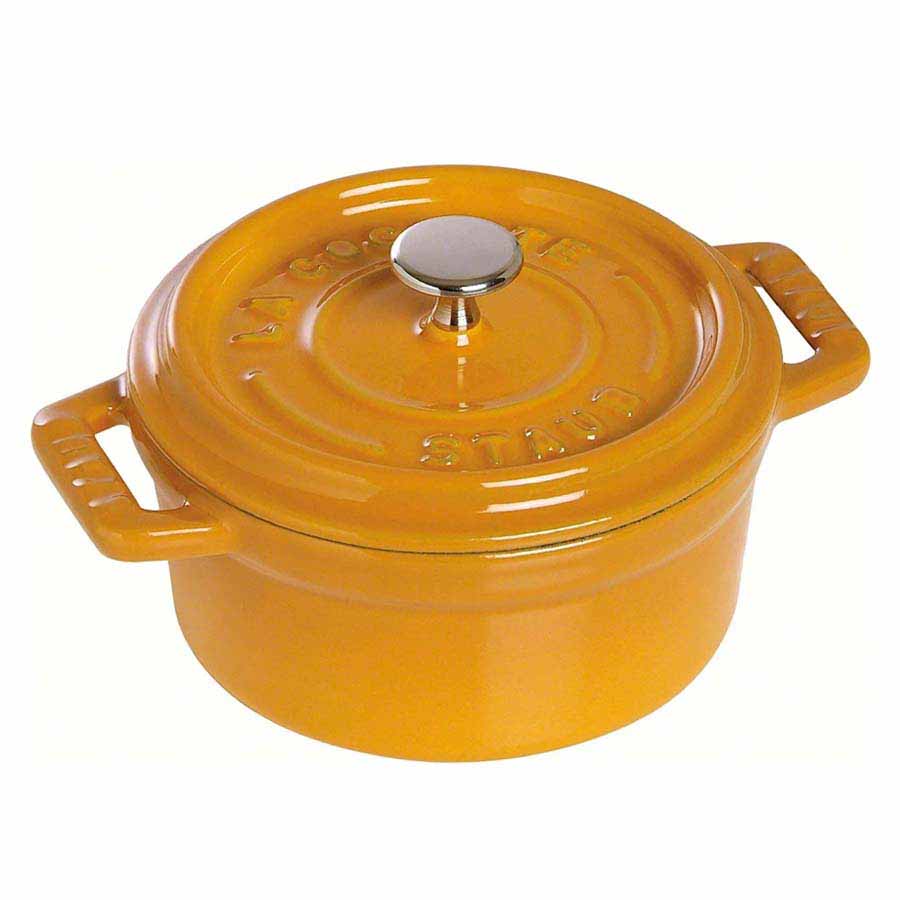 Nồi gang tròn Staub màu vàng 22cm – 2.6L - toàn cảnh sản phẩm