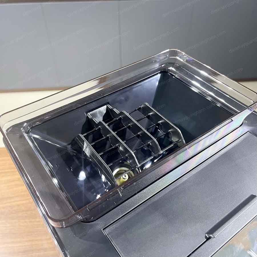 Ảnh thực tế Máy Pha Cafe Delonghi ECAM610.75.MB