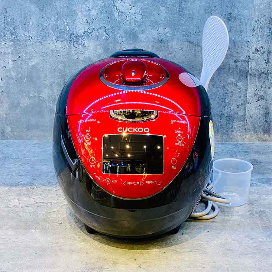 Ảnh thực tế Nồi cơm điện tử áp suất Cuckoo CRP-N0680SR dung tích 1.08 lít