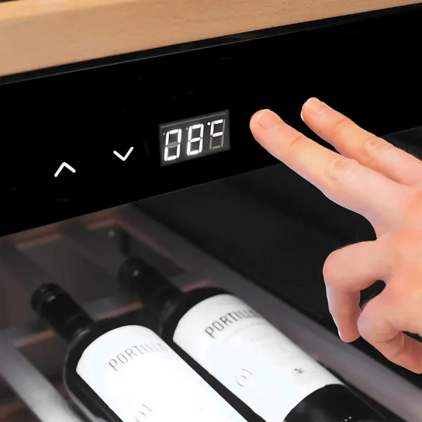 Tủ bảo quản rượu vang Caso WineChef Pro 40 black 773