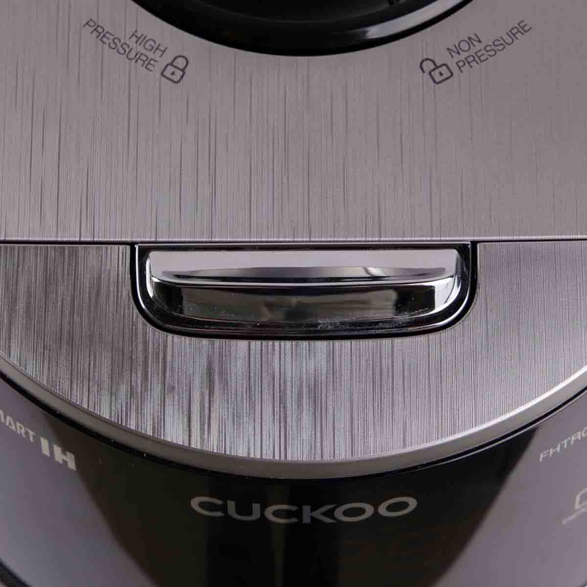 Nồi Cơm Điện Áp Suất Điện Tử Cuckoo CRP-FHTR0609F