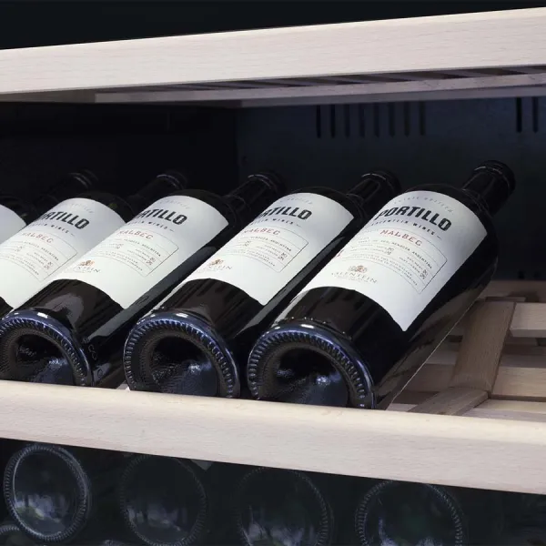 Tủ bảo quản rượu vang Caso WineExclusive 126 Smart 729