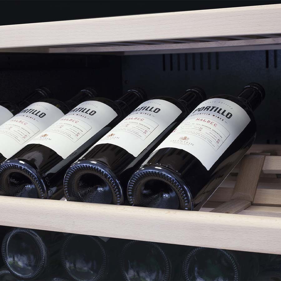 Tủ bảo quản rượu vang Caso WineExclusive 126 Smart 729