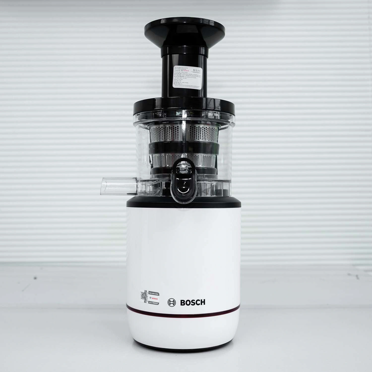 Ảnh thực tế Máy ép chậm Bosch MESM500W