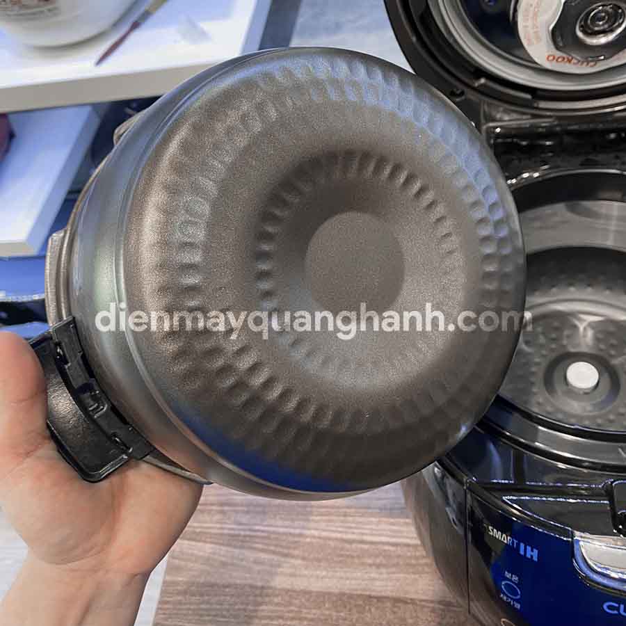 Ảnh thực tế Nồi cơm điện cao tần Cuckoo CRP-BHXB0660FD 1.08L