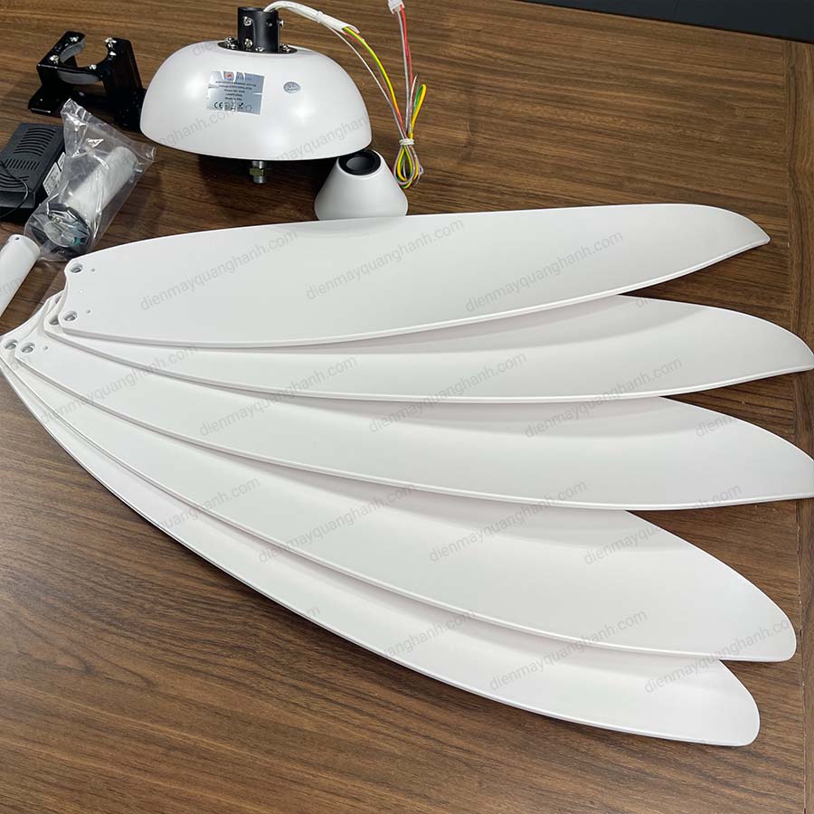 Ảnh thực tế Quạt trần đèn Airfusion Akamani 2311W