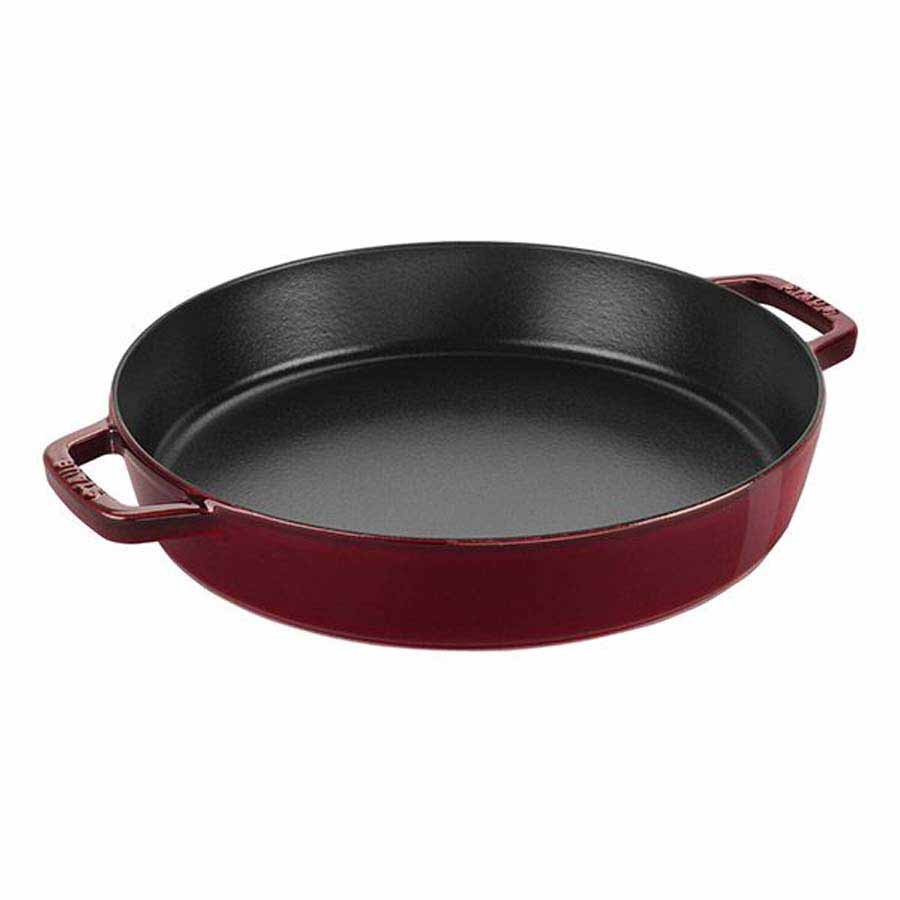 Chảo hai quai Staub màu đỏ lựu 33cm (B) - toàn cảnh sản phẩm