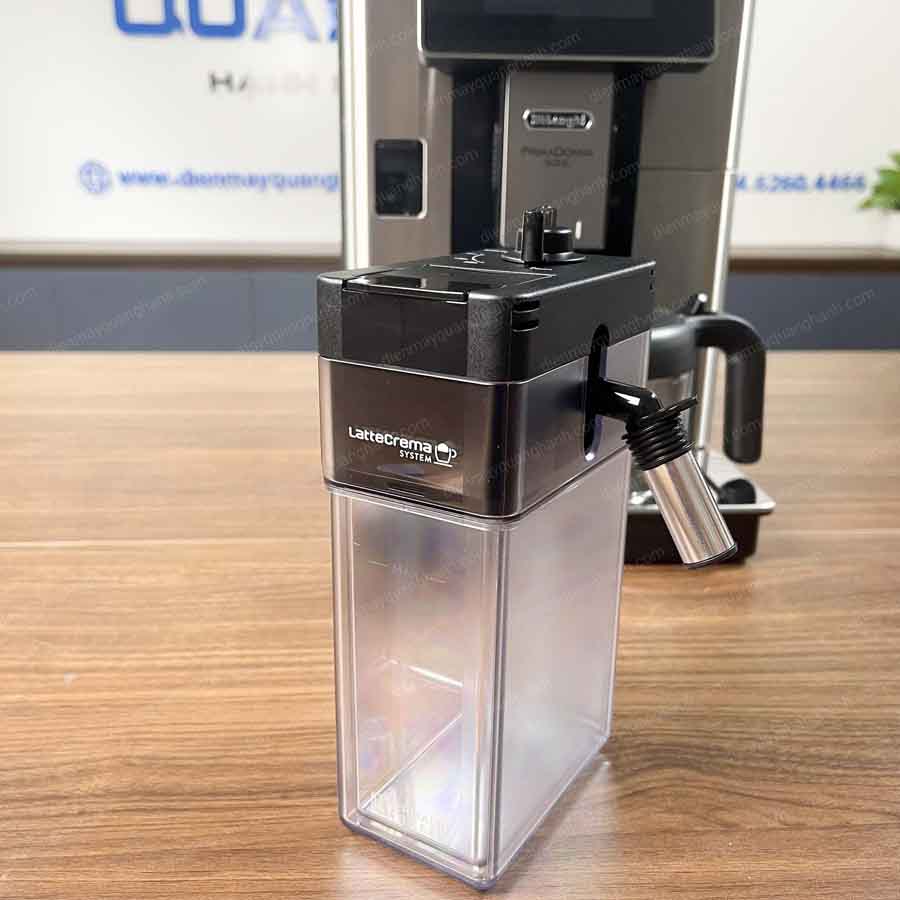 Ảnh thực tế Máy Pha Cafe Delonghi ECAM610.75.MB