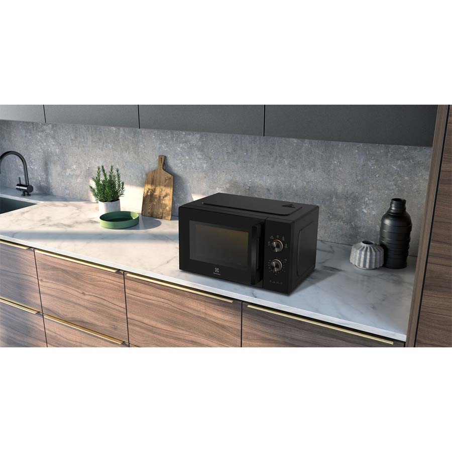 Lò vi sóng Electrolux EMM23K22B