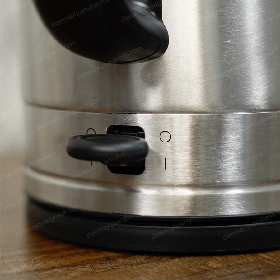 Ảnh thực tế Ấm siêu tốc Russell Hobbs 26300-70 thép không gỉ – Dung tích 1.7L