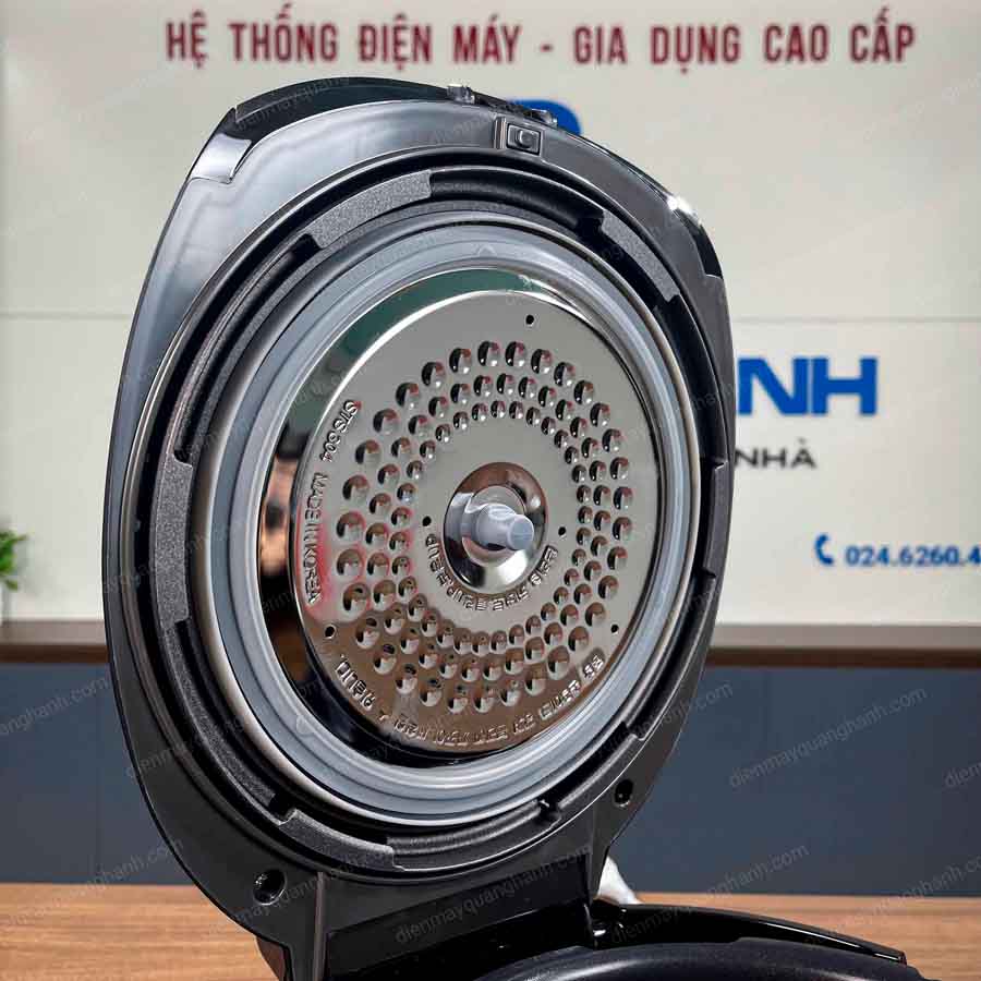 Ảnh thực tế Nồi cơm điện cao tần áp suất Cuckoo CRP-HUF10BS 1.8L