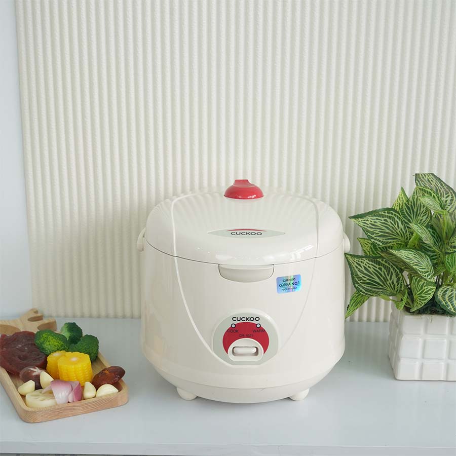 Ảnh thực tế Nồi cơm điện Cuckoo CR-1021 dung tích 1.8 lít (Màu trắng)