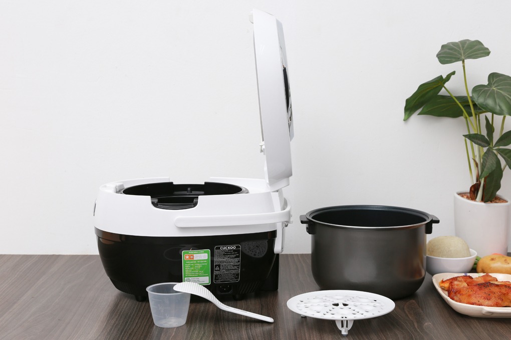 Ảnh thực tế Nồi cơm điện tử Cuckoo CR-1010F 1.8 lít