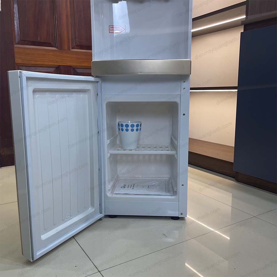 Ảnh thực tế Cây nước nóng lạnh cao cấp 3 vòi FujiE WDBD20C