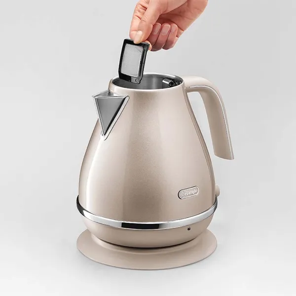 Ấm Siêu Tốc Delonghi KBOT2001.BG