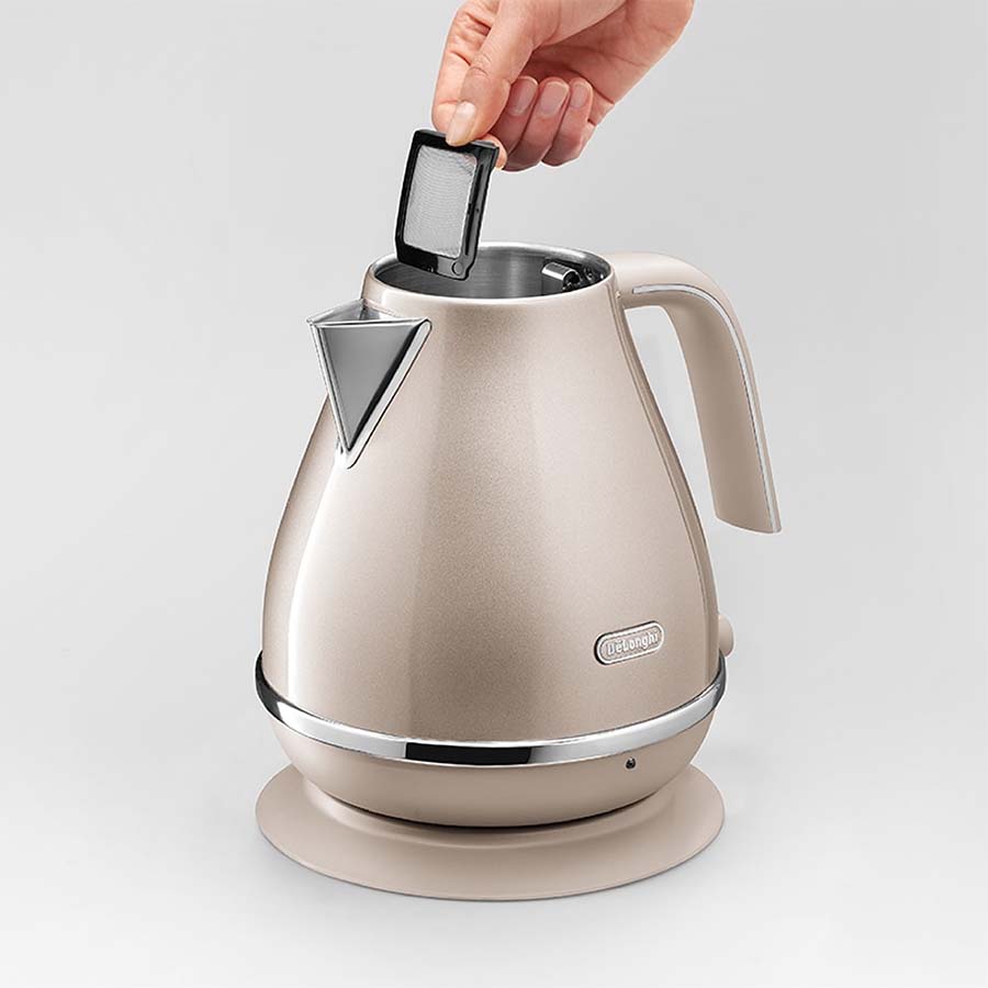 Ấm Siêu Tốc Delonghi KBOT2001.BG
