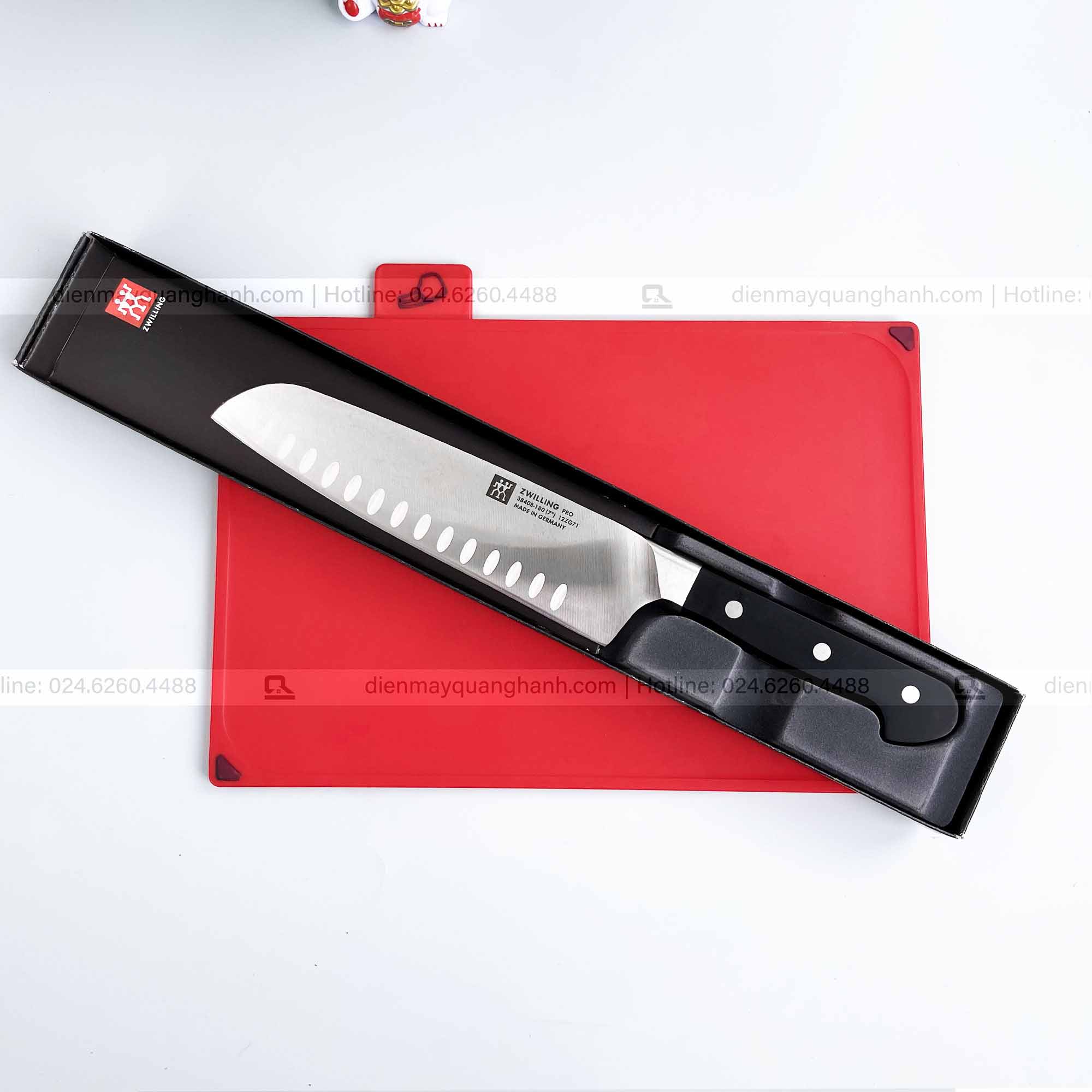 Dao Santoku Hollow ZWILLING Pro – 18cm 38408-181