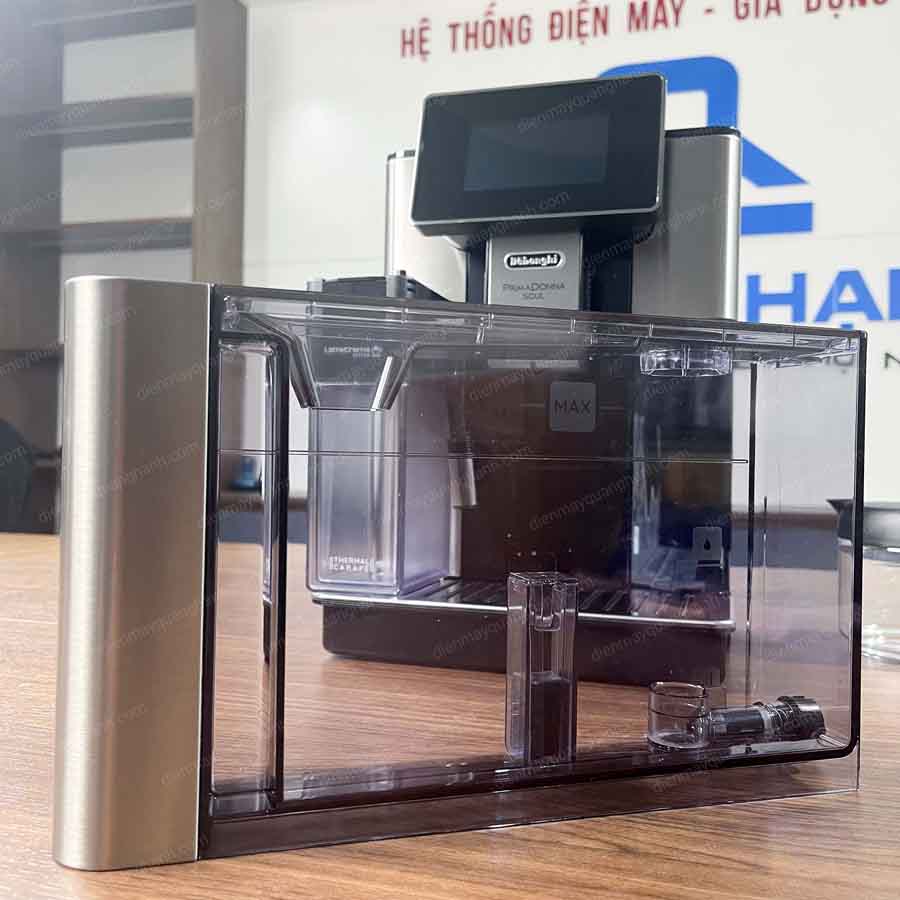 Ảnh thực tế Máy Pha Cafe Delonghi ECAM610.75.MB