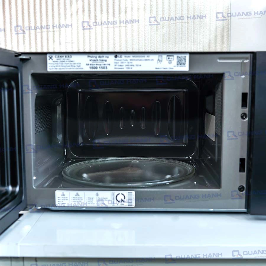 Ảnh thực tế Lò Vi Sóng LG NeoChef™ MS2032GAS 20 lít