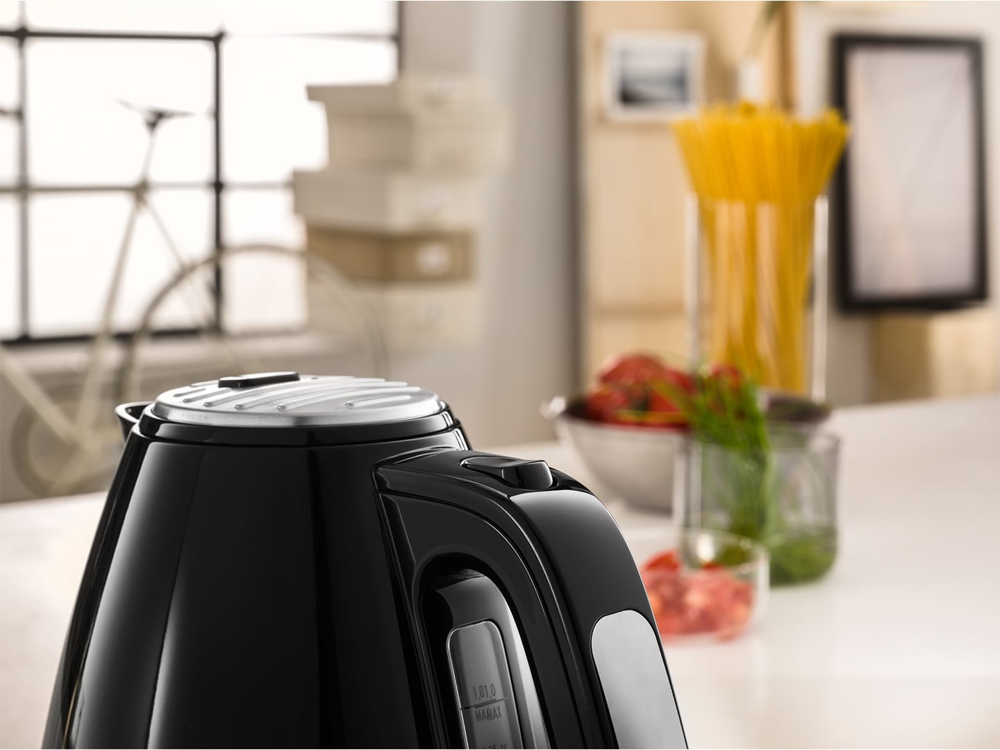 Ấm siêu tốc De’Longhi KBLA2000 2000W